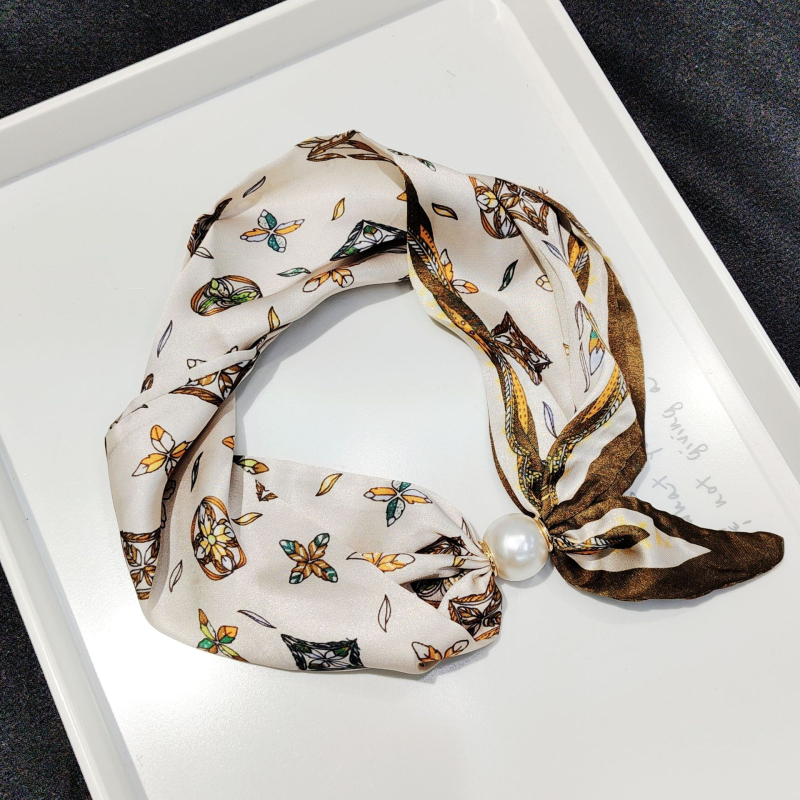 Vuneni kvadratni šal s magnetskim zatvaračem i perlenskim detaljem, francuski stil lagani luksuz za vrat i dekolte, svestran dodatak, ljeto 2025