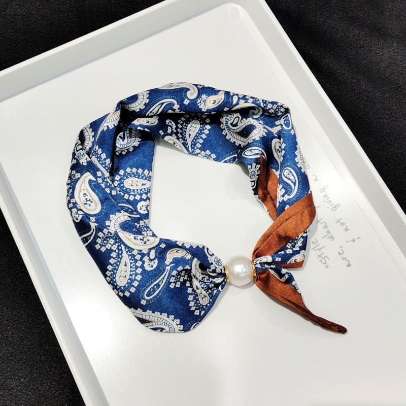 Vuneni kvadratni šal s magnetskim zatvaračem i perlenskim detaljem, francuski stil lagani luksuz za vrat i dekolte, svestran dodatak, ljeto 2025