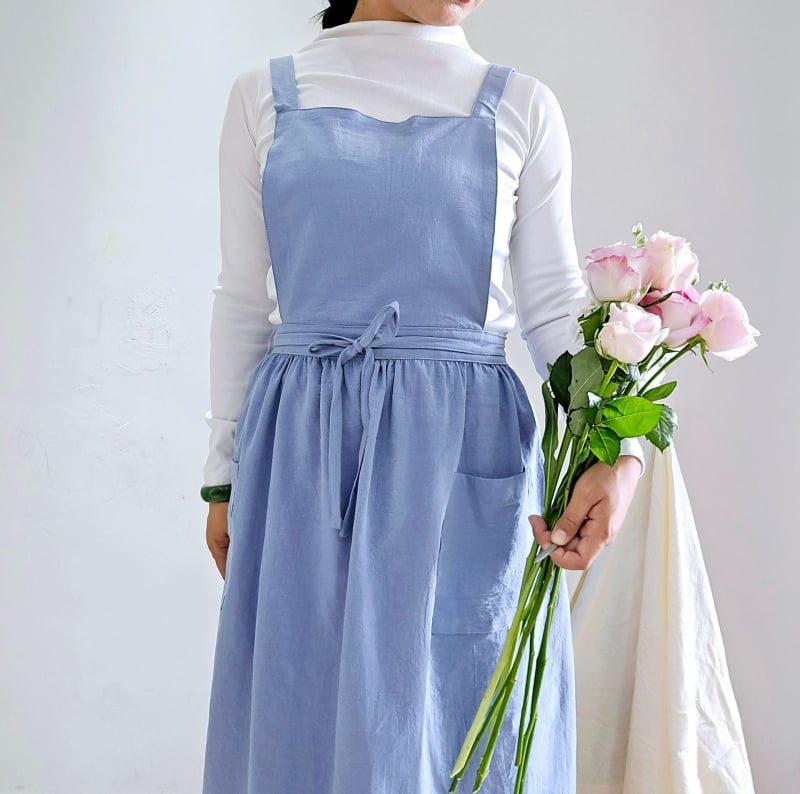 Priekšauts no 100% kokvilnas, bez piedurknēm, traipu izturīgs, svaigs stils, vienkrāsains dizains