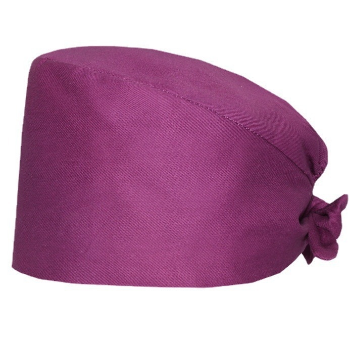 Operacinės patalpos kepurė suaugusiems, 100% medvilnė, karikatūrų raštas, kupolo formos viršus, plokščias kraštas, logotipo atspaudas, siūta