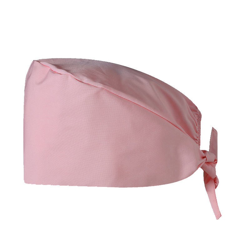 Operacinės patalpos kepurė suaugusiems, 100% medvilnė, karikatūrų raštas, kupolo formos viršus, plokščias kraštas, logotipo atspaudas, siūta