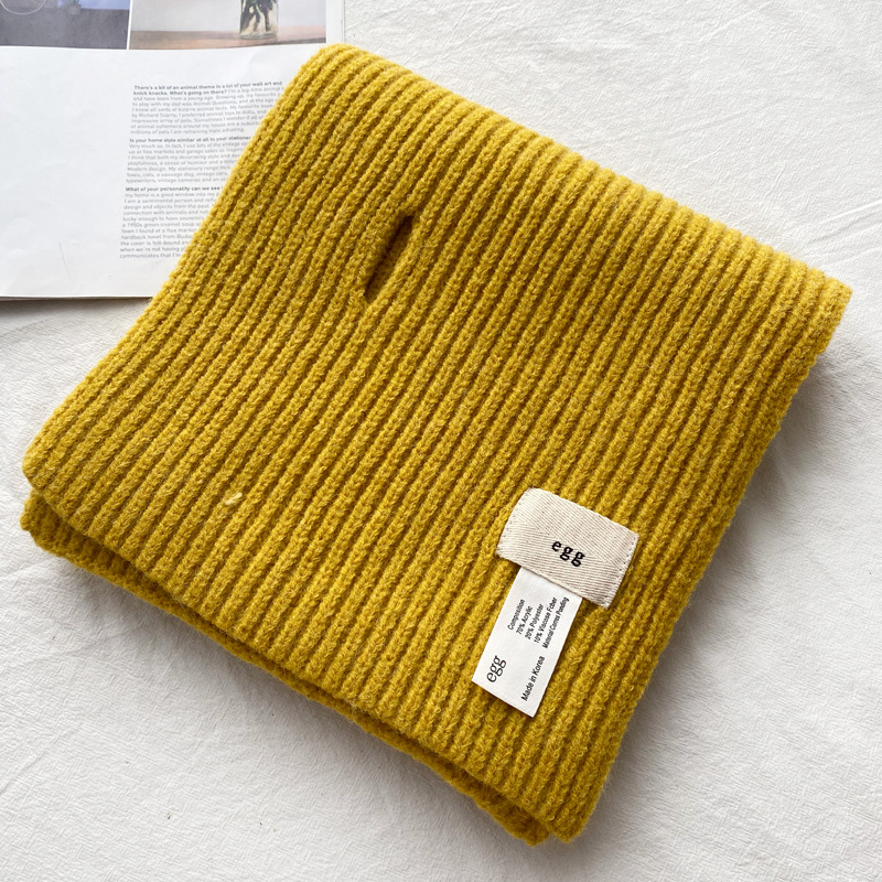 Kötött sál téli használatra, imitált kasmír és poliészter keverék, közepes hosszúságú, különleges divat