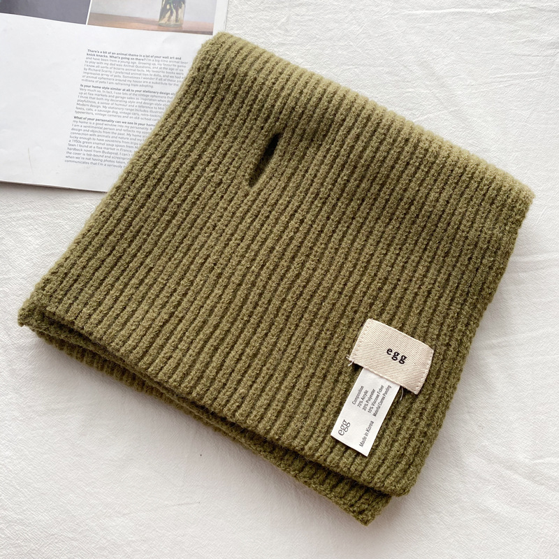 Kötött sál téli használatra, imitált kasmír és poliészter keverék, közepes hosszúságú, különleges divat