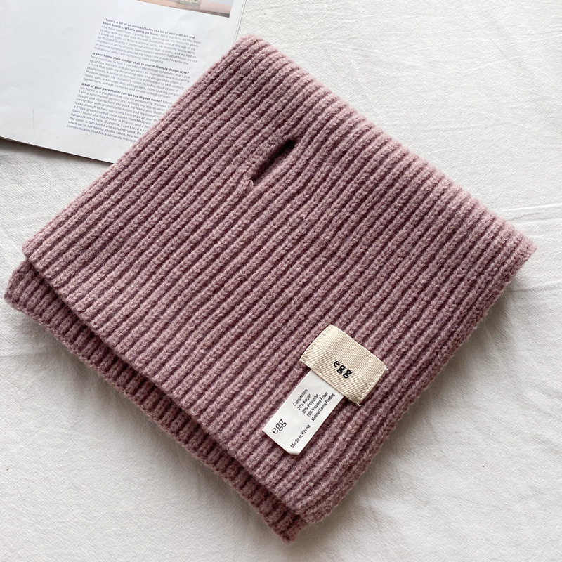 Kötött sál téli használatra, imitált kasmír és poliészter keverék, közepes hosszúságú, különleges divat