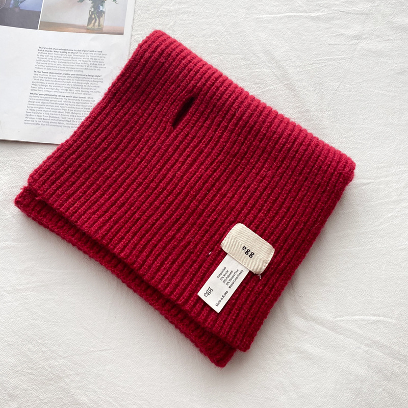 Kötött sál téli használatra, imitált kasmír és poliészter keverék, közepes hosszúságú, különleges divat