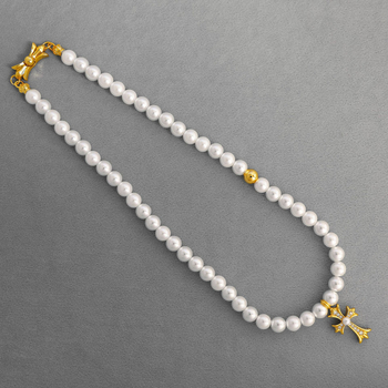 Műgyöngy kereszt nyaklánc sárgaréz medállal, geometriai gyöngy lánc, 44,6 g