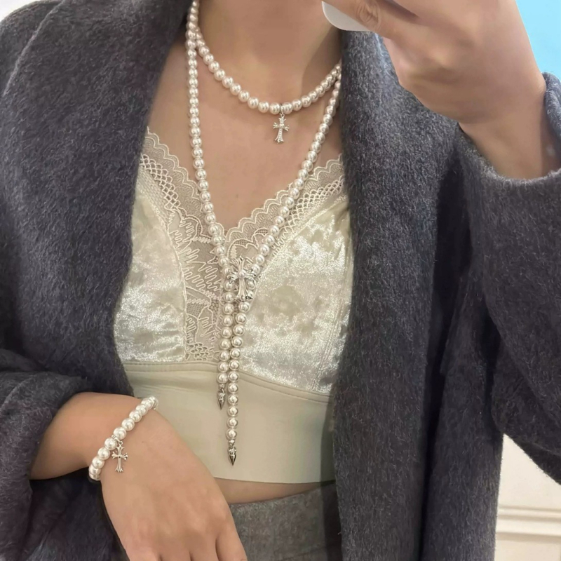 Műgyöngy kereszt nyaklánc sárgaréz medállal, geometriai gyöngy lánc, 44,6 g