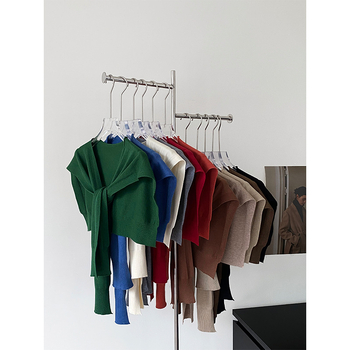 Kötött sál viszkózból, uniszex, egyszerű kötés, egyszerű mintázat, meleg.