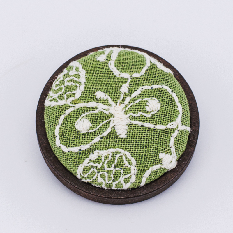 Bross - 3D hímzés, vászon anyag, sárgaréz biztonsági tű, kerek friss dizájn, uniszex