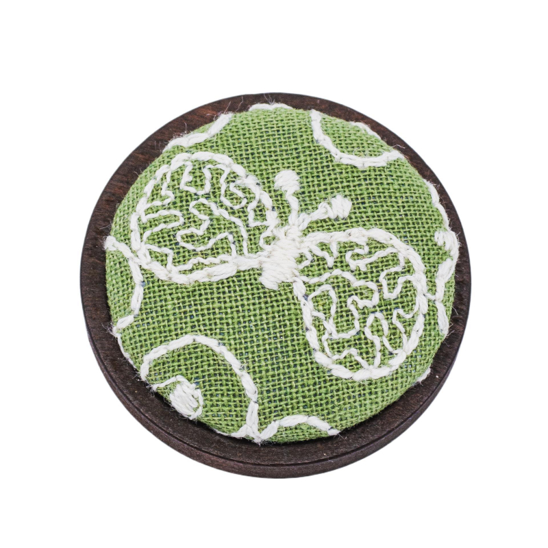 Bross - 3D hímzés, vászon anyag, sárgaréz biztonsági tű, kerek friss dizájn, uniszex