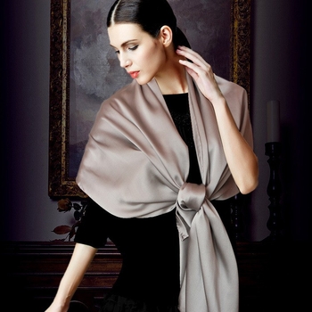 Xin totem Szatén selyemsál – 100% mulberry selyem, szatén szövés, divatos városi stílus, tavasz