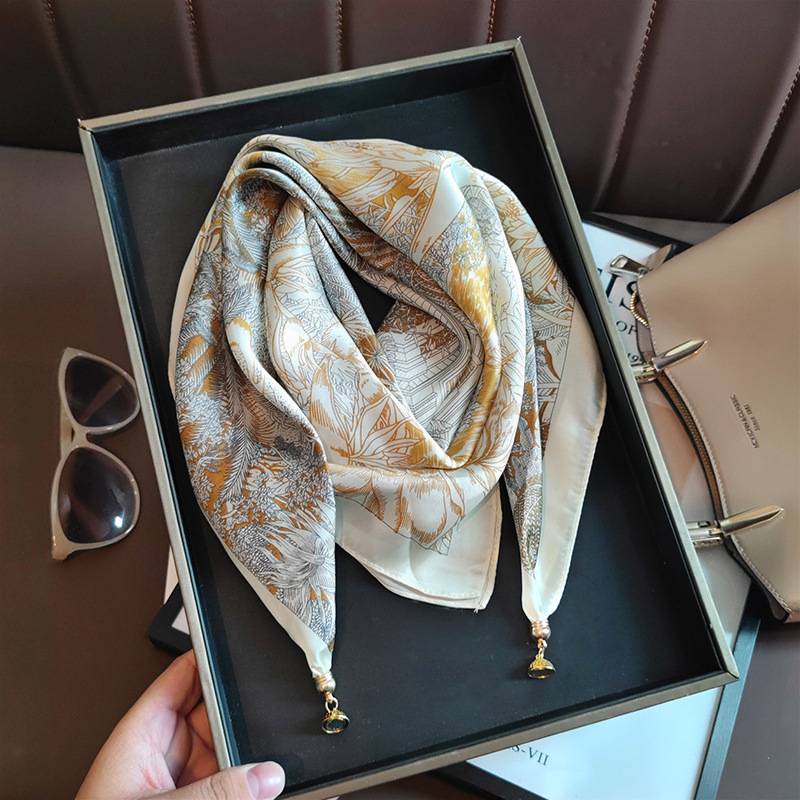 Négyzet alakú szatén selyemsál, tavasz, friss és édes stílus, nyomtatott minta