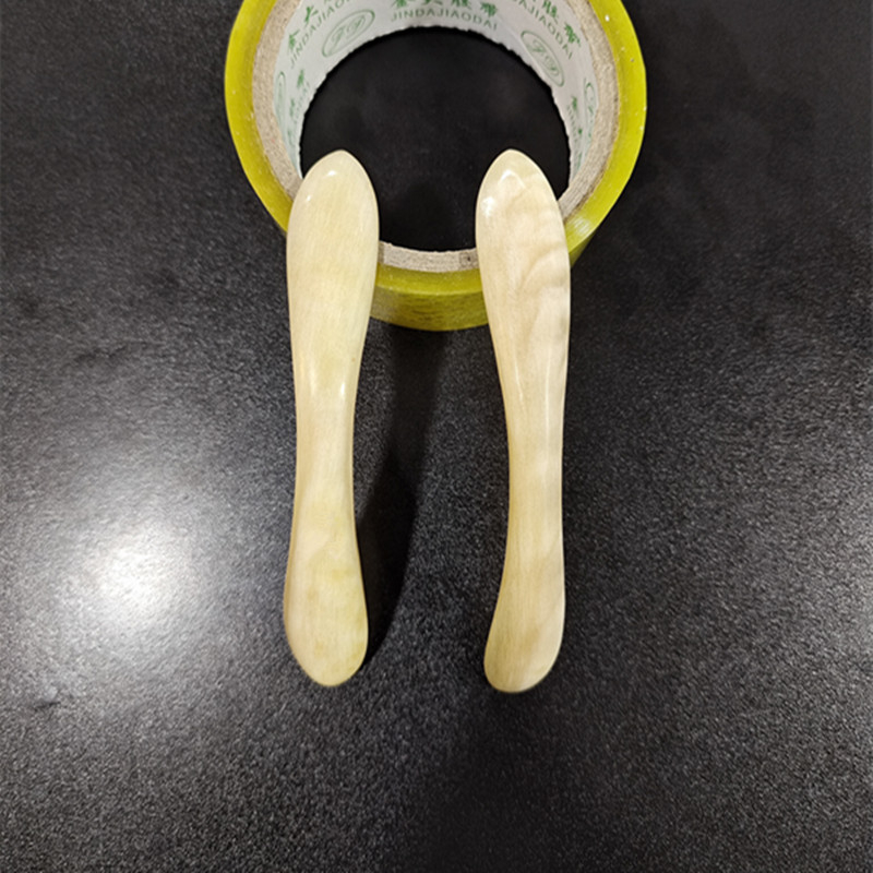 Etno stiilis juukseklips kahetipuliste otste ja libisemiskindla plaadiga, lips-stiil, 2024 kevad