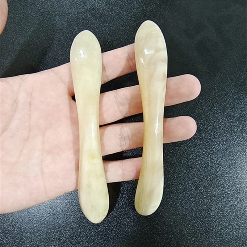 Etno stiilis juukseklips kahetipuliste otste ja libisemiskindla plaadiga, lips-stiil, 2024 kevad