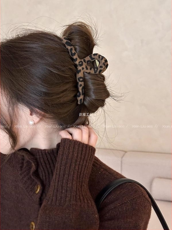 Juukseklips leopardi mustriga - Xianliu - Lastele - Kevad 2025
