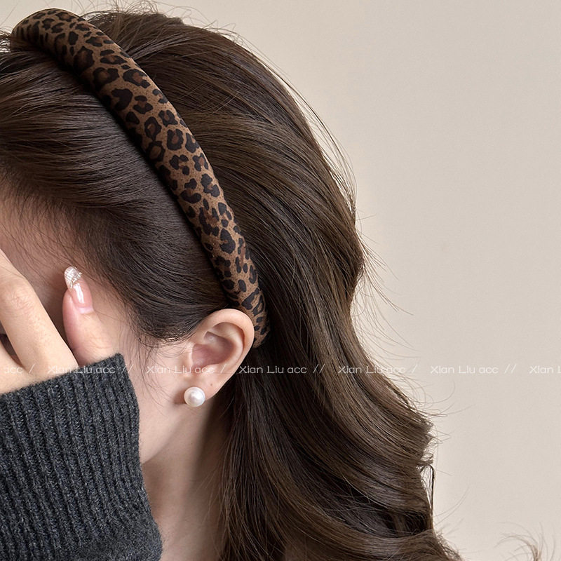 Juukseklips leopardi mustriga - Xianliu - Lastele - Kevad 2025