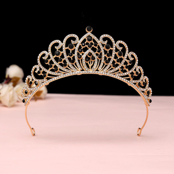 Menyasszonyi hajkorona csillag motívummal, ötvözet PT900, elektroplakkolt kristályokkal, testreszabható