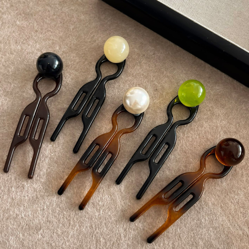 U-kujuline juukseklips ümmarguse helmiga, etnilise stiiliga, materjal: atsetaat