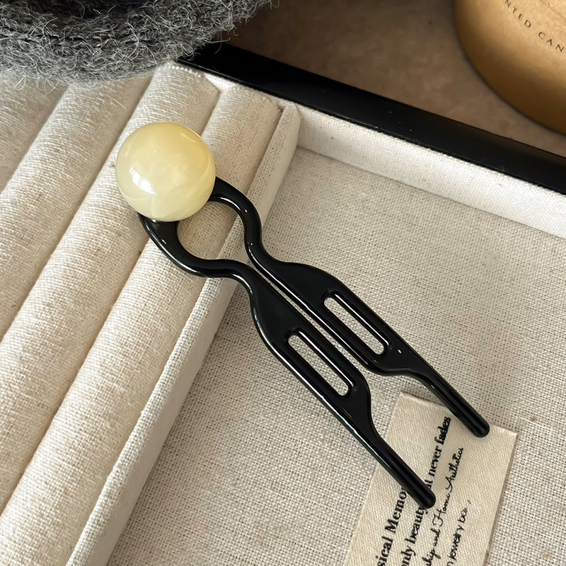 U-kujuline juukseklips ümmarguse helmiga, etnilise stiiliga, materjal: atsetaat