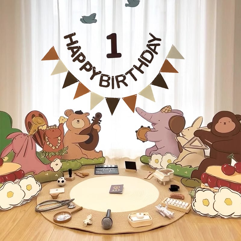 Dzimšanas dienas skatuves dekoru komplekts ar KT paneļu fonu un baloniem — papīrs, krītošie baloni, astes bumbas formas baloni