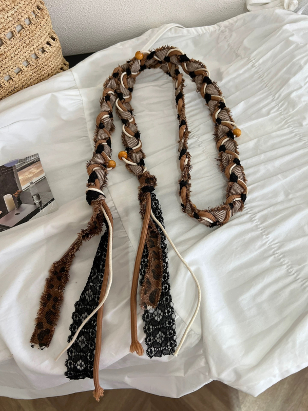 Bohemas stila josta viduklim ar austu kokvilnas pavedienu un mezgla dekoru, 2025 vasara