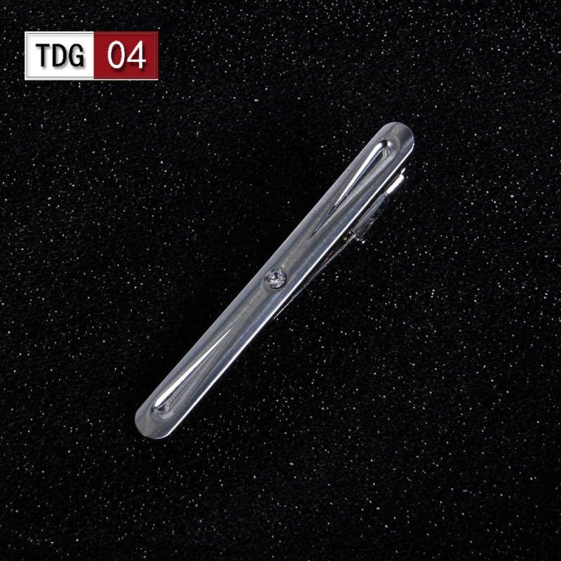 Kaklaraišu klips vīrietim — plakana galva, hroma pārklājums, monohroms dizains, materiāls: dzelzs