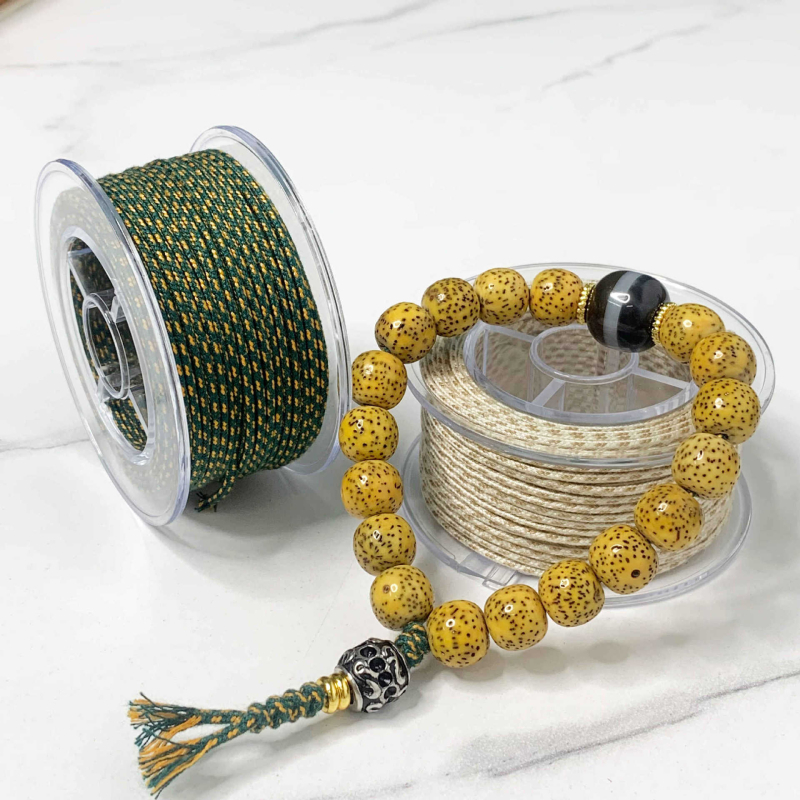 Kordas Bodhi pērļu pavedienam ar iekšējo pamatu no kokvilnas; rokām pīti kokvilnas pavediens; Bodhi pērles ar zvaigznīti un mēnesi