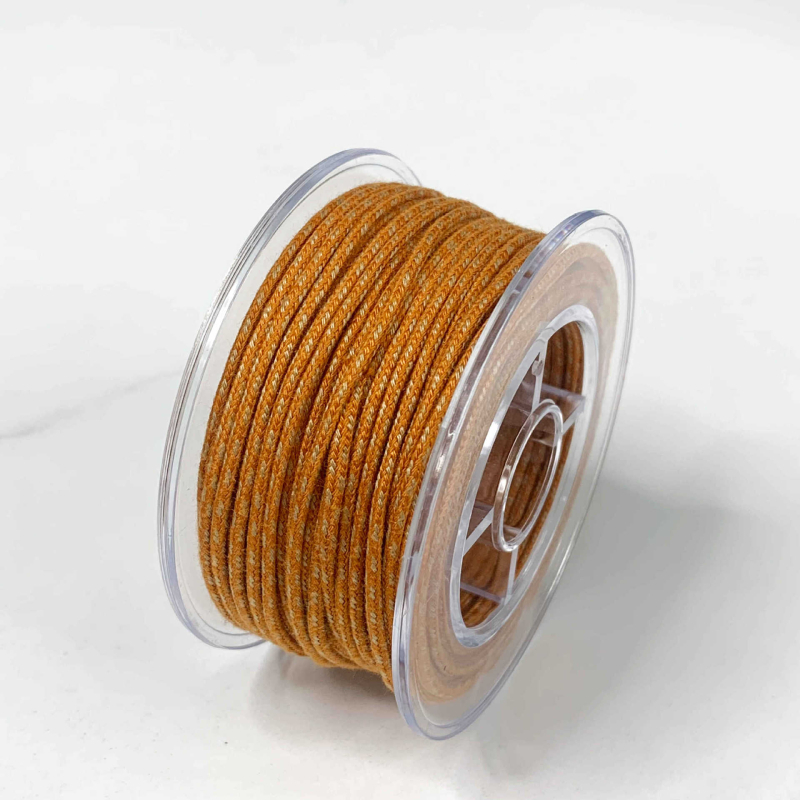 Kordas Bodhi pērļu pavedienam ar iekšējo pamatu no kokvilnas; rokām pīti kokvilnas pavediens; Bodhi pērles ar zvaigznīti un mēnesi