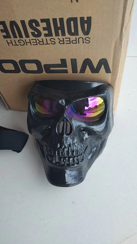 Off-road motociklu brillēm, modeļa M004, PC rāmis, paredzētas sacīkstēm, saderīgas ar galvas lentas brillēm.