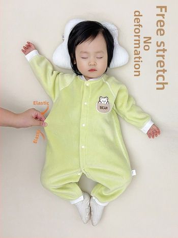 Zīdaiņu kombinezons rudens-ziemai, ar flīsa iekšpusi, universāls, garas piedurknes, vienrindu aizdare, plāns poliesters