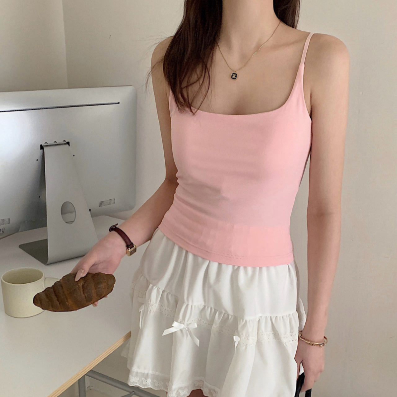 Modal topiņš ar siksniņām, šaurs siluets, īss garums, ar krūšu spilventiņu