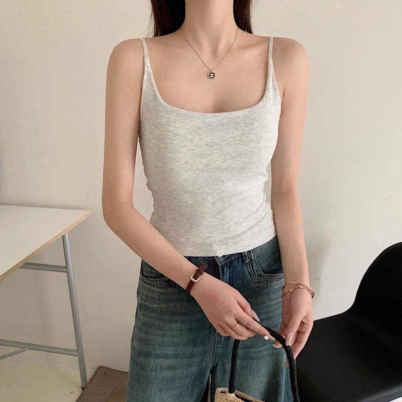 Modal topiņš ar siksniņām, šaurs siluets, īss garums, ar krūšu spilventiņu