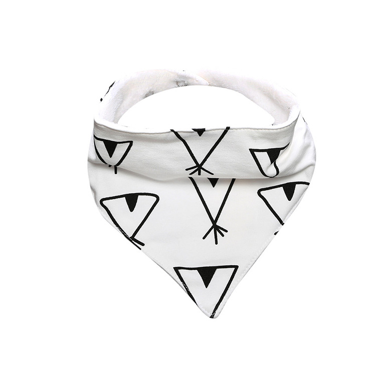 Zīdaiņu trīsstūrveida lūdzi ar divām aizdēmēm, kokvilna, uzsūcoša, zīmējums ar dzīvniekiem/animācijām, piemērots zīdaiņiem un bērniem līdz 3 gadu vecumam