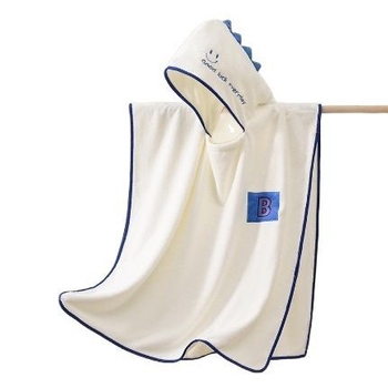 Gyerek kapucnis törölköző-köpeny coral fleece-ből, 120D szál, 400–500 g tömeg, varrás, karikatúra minta