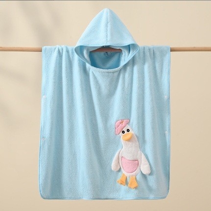 Gyerek kapucnis törölköző-köpeny coral fleece-ből, 120D szál, 400–500 g tömeg, varrás, karikatúra minta
