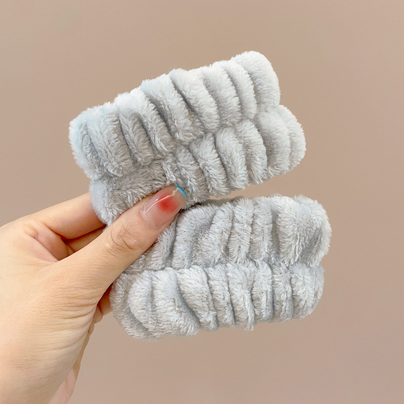 Auduma rokas aksesuārs sievietēm – karikatūras stils, dekoratīvs papildinājums ar logotipa druku, zīmols Yiduo