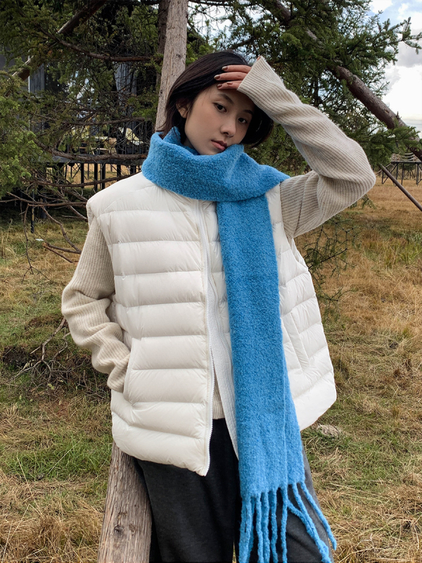 Sieviešu pūkve veste – kaču pūkas 86–90%, neilona audums, augsta apkakle, rāvējslēdzējs