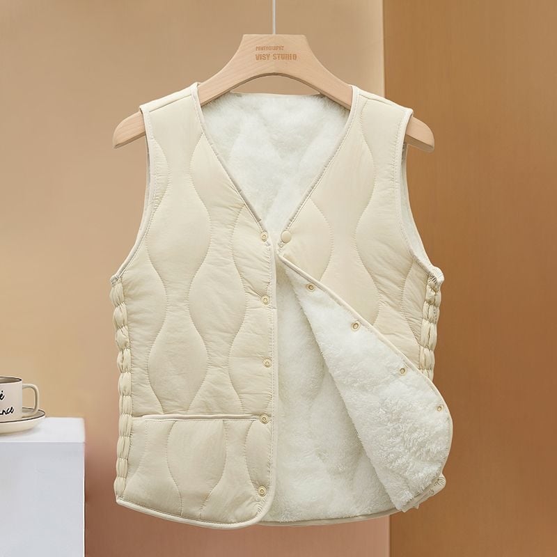 Sieviešu ziemas veste ar fleece iekšpusi, poliesterā pildījums, V kakls, A līnijas siluets, vienrindas pogu aizdare, parastā garuma (50–65 cm)