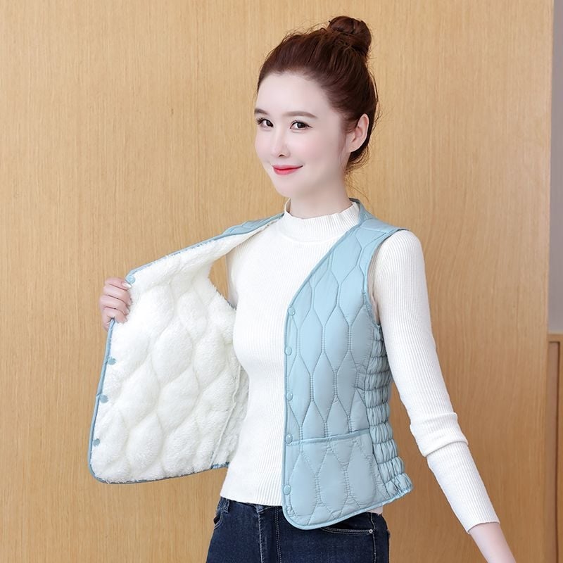 Sieviešu ziemas veste ar fleece iekšpusi, poliesterā pildījums, V kakls, A līnijas siluets, vienrindas pogu aizdare, parastā garuma (50–65 cm)