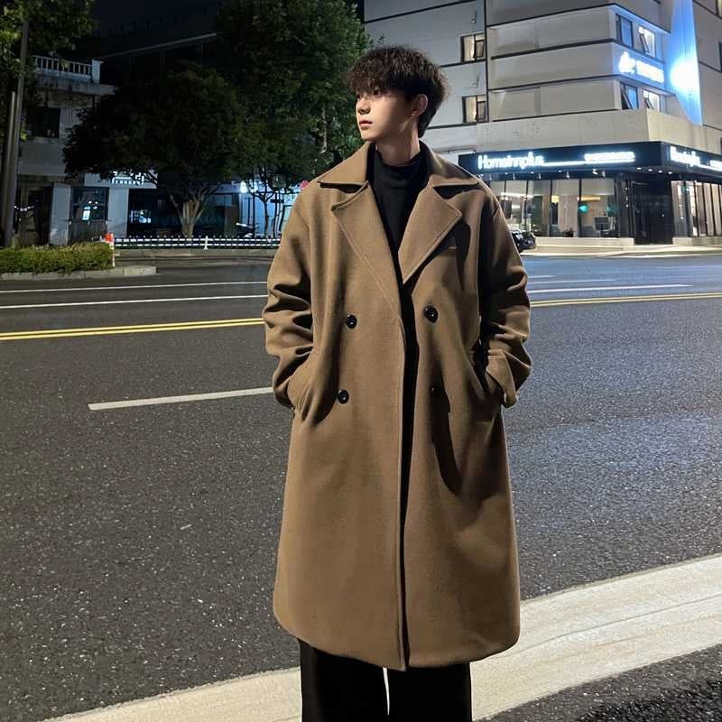 Kabát öltöny-nyakú, elöl cipzár, laza szabás, külső anyag: vegyi rost keveréke, bélés: pamut