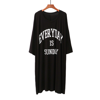 Modal naktskleita sievietēm, viengabala, bez apkakles, gara svārka, no viskozes auduma