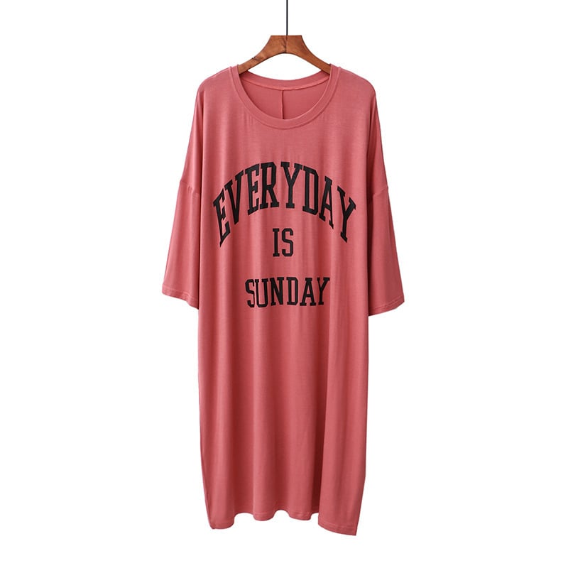 Modal naktskleita sievietēm, viengabala, bez apkakles, gara svārka, no viskozes auduma