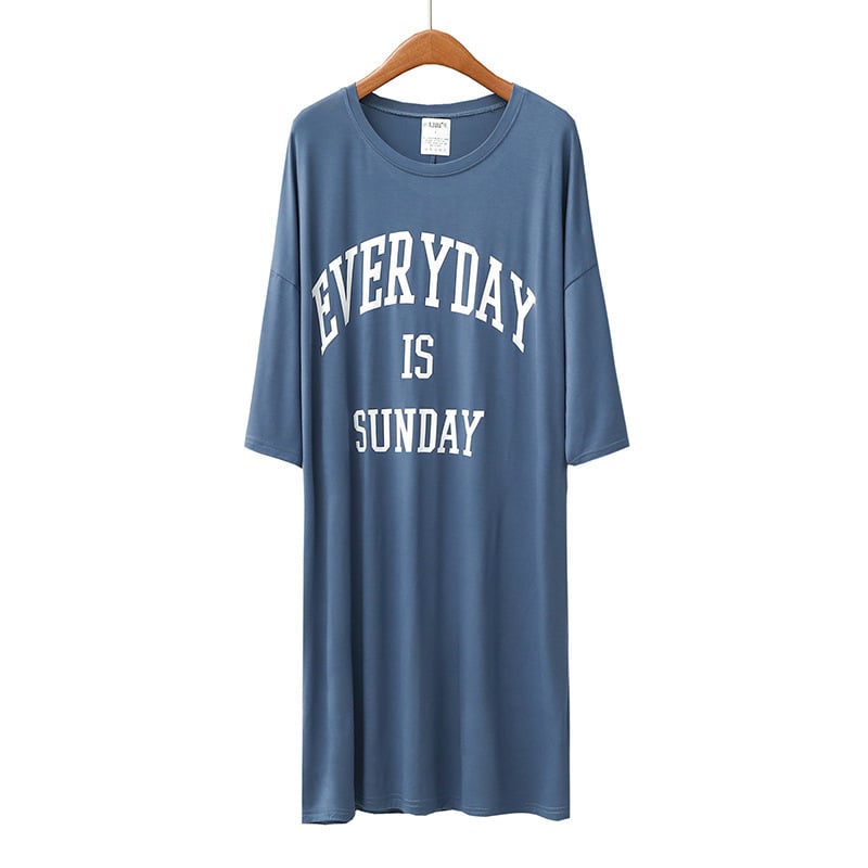 Modal naktskleita sievietēm, viengabala, bez apkakles, gara svārka, no viskozes auduma