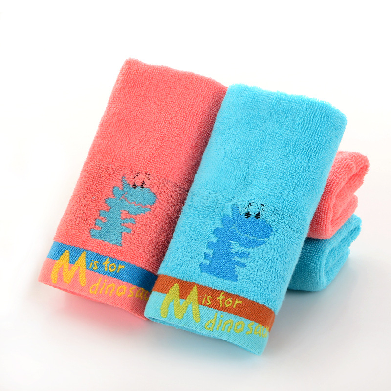 Bērnu kokvilnas dvieļš ar karikatūras motīvu, izšūšana un džakarda audums, 50–80 g, pielāgota apstrāde