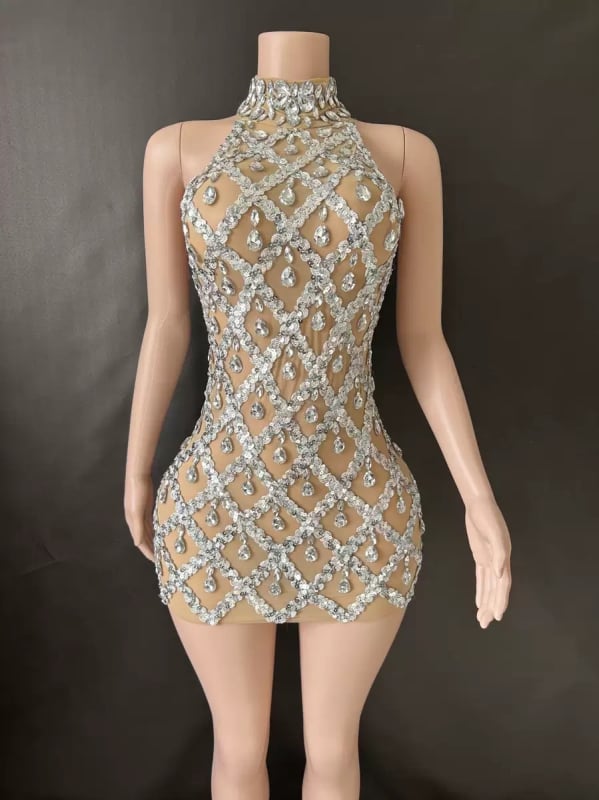 Vakara kleita ar augstu apkakli, bez piedurknēm, režģainā elastīgā piegriezuma, slaida silueta, īsa svārka, Spandex >95% (Pavasaris 2024)