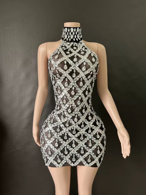 Vakara kleita ar augstu apkakli, bez piedurknēm, režģainā elastīgā piegriezuma, slaida silueta, īsa svārka, Spandex >95% (Pavasaris 2024)