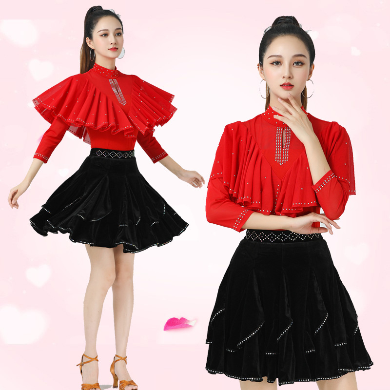 Sieviešu deju topā no konopja un elastāna ar dimanta dekoru, stāvošs apkaklis, 3/4 piedurknes (50% elastāns)