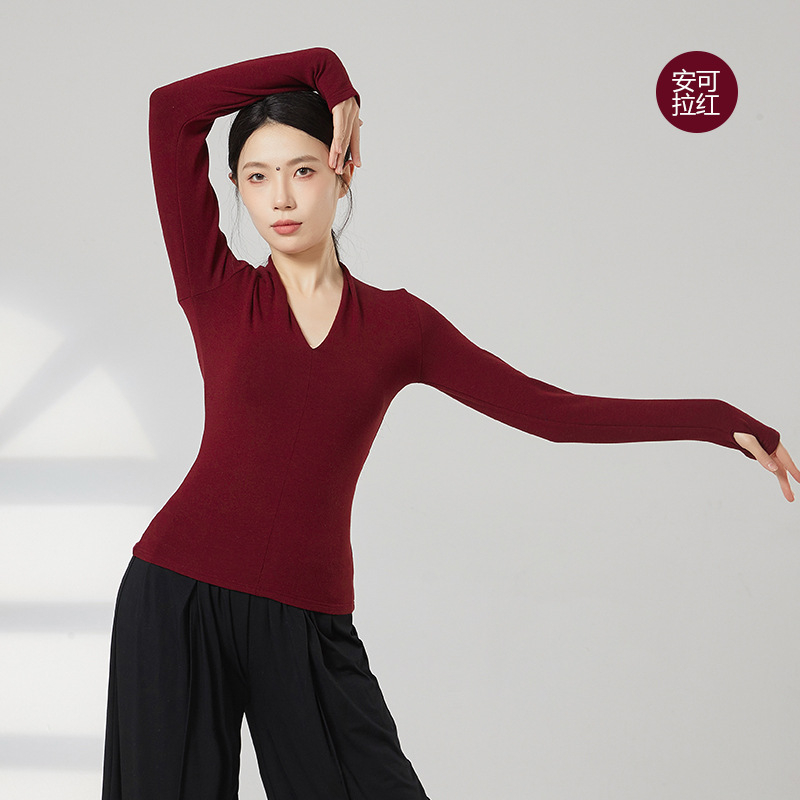 Sieviešu garajām piedurknēm V kakla deju bodijs – vilnas flisa audums, 31,5% akrila, oderē vilnas flisa, piemērots skatuvei, latīņu un tautas dejām