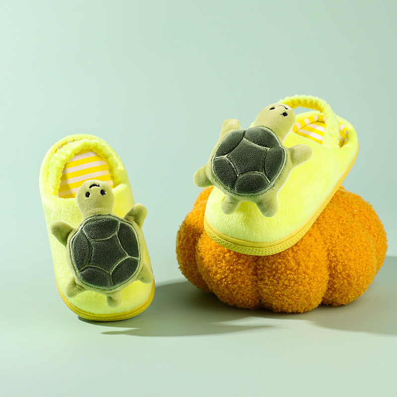 Bērnu čības iekšējai izmantošanai ar cartoon rakstu, universālas, augšdaļa no baby fleece, zole no TPR, vecums 1–6 gadi, zīmols Fawn mili, rudens–ziema 2025