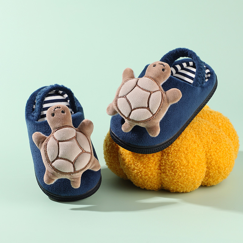 Bērnu čības iekšējai izmantošanai ar cartoon rakstu, universālas, augšdaļa no baby fleece, zole no TPR, vecums 1–6 gadi, zīmols Fawn mili, rudens–ziema 2025